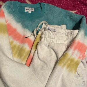 Feat x Kristin Cavallari Blanket Sweatshirt and sweatpants set